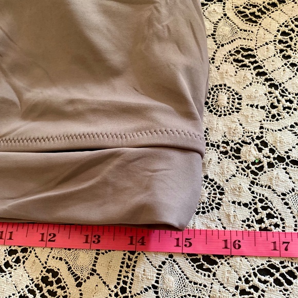 🏖️One Shoulder Cut Out Swim Top🏖️ NEW - Picture 7 of 8